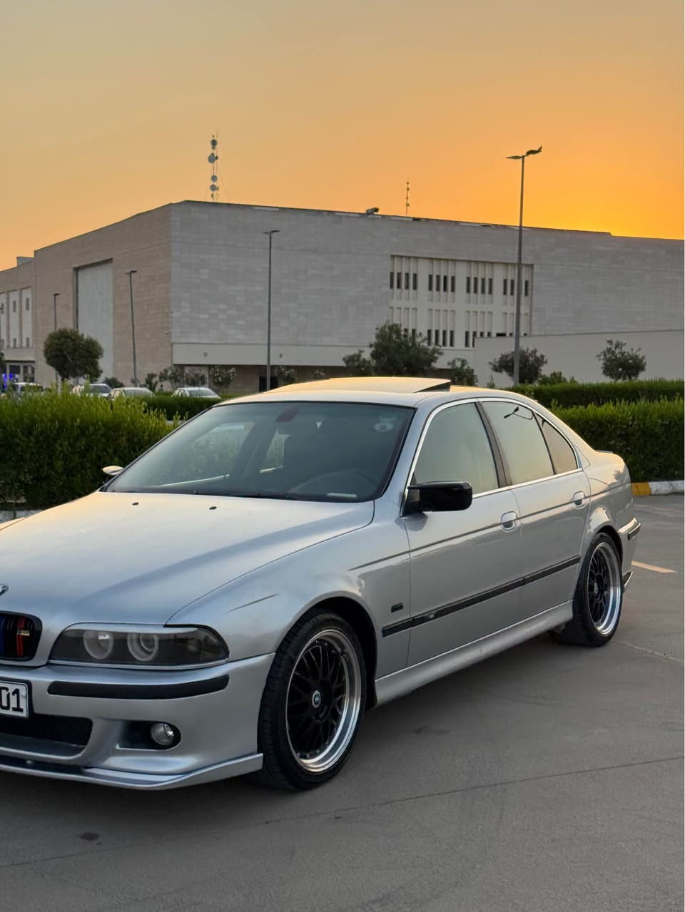 ماشاءالله 525i موديل 2002فول فول مواسفات كامل جوان كاري مه نه فيست ايبراهيم خه ليل ده عامي لو ده عامي به شه رت سبوغ سه قف و حيزام به شه رت 
شوين هه ولير 
ره قه م :***********
موشته ري ني تيل مه كه أربيل, العراق

