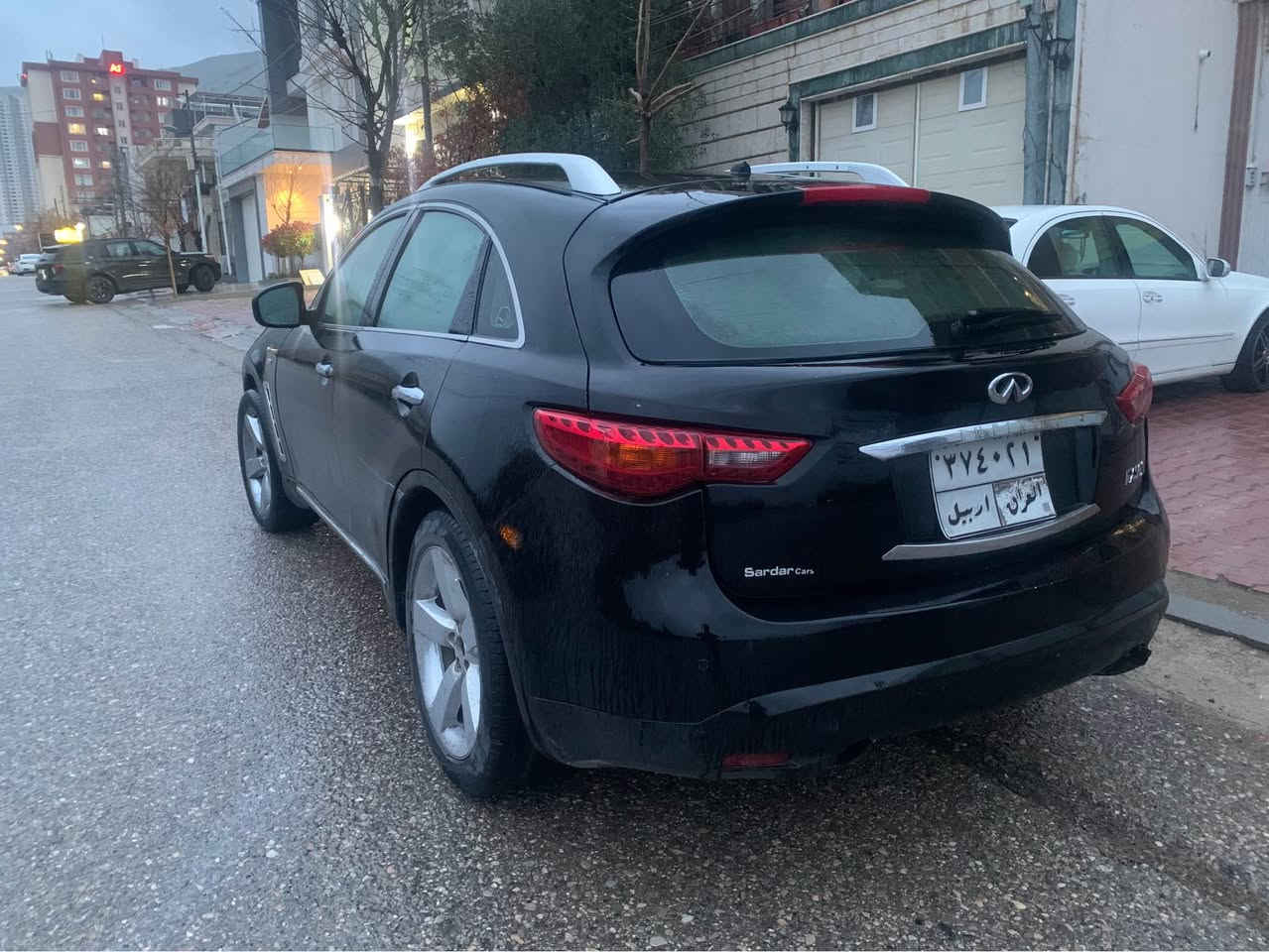 ئینفنیتی ٢٠٠٩ بۆ فرۆشتن  بۆیاخ بەس بۆنیتی بۆیاخە. فول مواسوفات. سڵاید. کوشن هیتەر.ئاوێنە کارەبا  مەکینەی کراوە بە ئەڕنەب  گێر. ومەکینەی بە شەرت. تەحویل ناکرێ بە شەرت ئەوەلیات و دیناری کەسی تیا نەبێت. هەموو گیانی بە شەرت ٦٥$ گەڵا و مەعەمەلا لە سلێمانیم گۆڕینەوەش ئەکەم لەسەر دلگرتن *********** السليمانية, العراق
