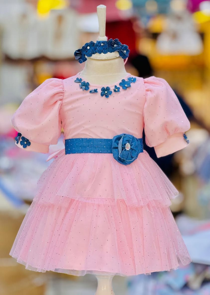 فستان بناتي النزاكه فول والخامة درجة الأولى شرط الفحص بوجود المندوب ومتوفر جميع قياسات للحجز بلخاص وبلواتساب ***********
متوفر توصيل جميع محافظات
القياس ٢ سنة ال ٥ سنة
السعر ٢٧ الف
