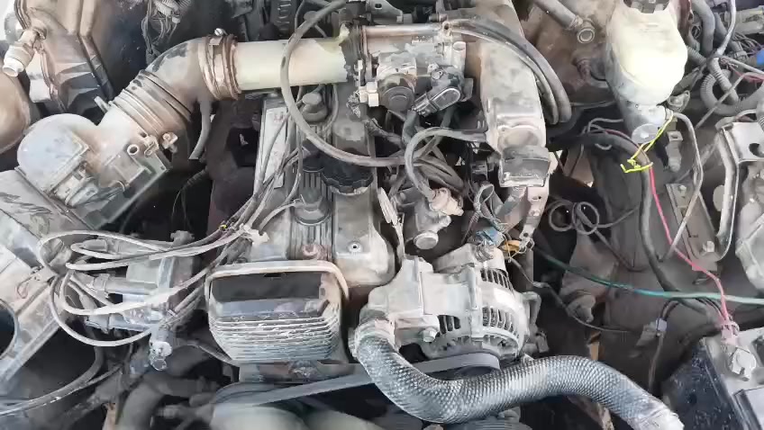 ع بركة الله نبتدأ (بالسلام عليكم ورحمة الله) 

ملاحضه:  للبيع فقط. 

سياره جي ام سي سوناما أمريكي مديل 95 كامله من كلشي حداديه صدر جديد باتري جديد تخم تاير جديد كير جديد محرك كدام عينك شوفه جديد جامه اماميه جديده ستوني شاده كهربائيات كامله نقص مابيهه فقط فيت بم ضعيف وكيج البانزين وسايد بريك ذني خفايف عليك  سياره جاهزه شرط الهزه لايتات اماميه وخلفيه جديده ستوني شادهن السعر 35 وبيه قليل للاستفسار *********** يوجد واتساب
