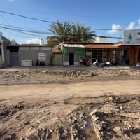 � إعلان بيع عقار مميز 🏠 بيت قديم للبيع – موقع تجاري 100%  📍 الموقع: حي...