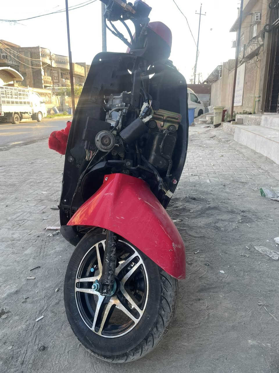سلام عليكم بوليس مزود لبيع تزويد كبالك دراجة نكرة وتخبل عوزهة بس كلجات مكاني شعلة رقم ***********@إشارة
