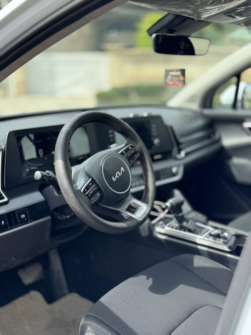 للبيع | Kia Sportage خليجية بحالة الوكالة

✨ فرصة  للي يدور سيارة نظيفة

🔹 الموديل: كيا سبورتاج 2024
🔹 المصدر: خليجي
🔹 الممشى: 42 ألف كم فقط
🔹 الرقم: أربيل
🔹 الملكية: باسمي مباشرة

💎 الحالة:
بحالة الوكالة 100%، استخدام خفيف جداً، نظافة داخلية وخارجية، ما تحتاج أي صرف

مواصفات نص فول

بصمة
تشغيل عن بعد
شاشة كبيرة
راداو امامي
رادار جانبي
كشن مخمل
كامره دوارة
مود درايف
سايد بريك بصمة
مانع انحدار 
اوتو باركنك 

الخ من مواصفاات معروفة 

السعر 217$
21.700$ بي مجال هم
هزة وفحص ورقم كله جديد باسمي

عنواني بغداد البياع 
***********
