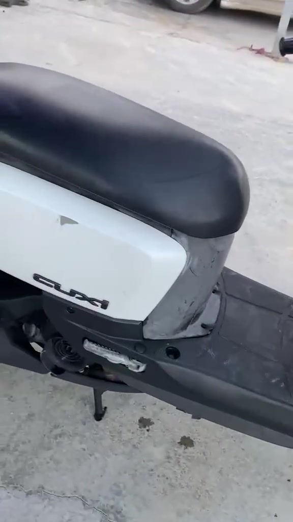 دؤاجه بوليس للبيع دراجه حاويه نضيفه ختم واحد دراجه نضيفه شلهع معدل كهربائيات كلهه شغاله مكاني حي المصطفى  السعر. مليون ابيه مجال


**إذا كنت صاحب هذا الإعلان وتريد حذفه لأي سبب، رجاءا أرسل رسالة إلى الدعم الفني**