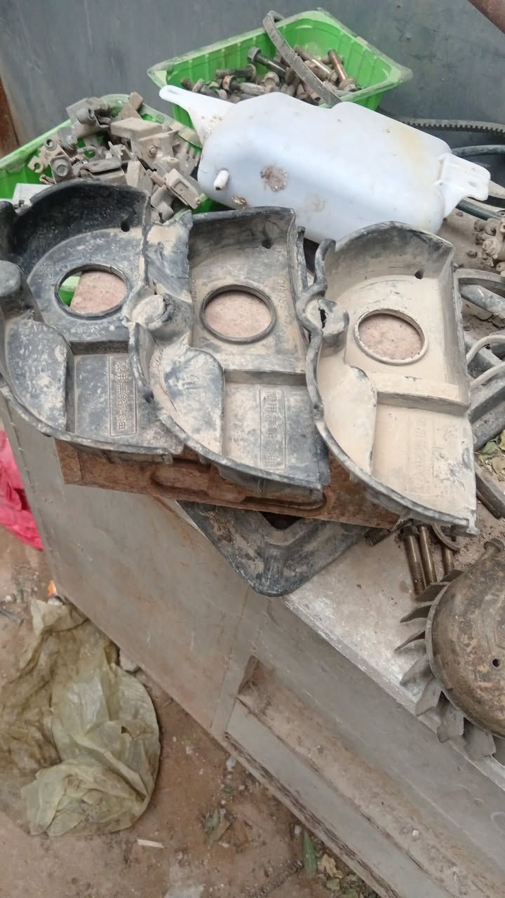 متوفر غراض ماكس بولسي وعدله ومنغولي
وغراض فراشه ومتوفر شواصي فراشه وماكس عدله ومنغولي وبولسي وجي فور شتريد تفصيخ اصلي موجود التصال *********** او خاص مكان نجف واني خادم
