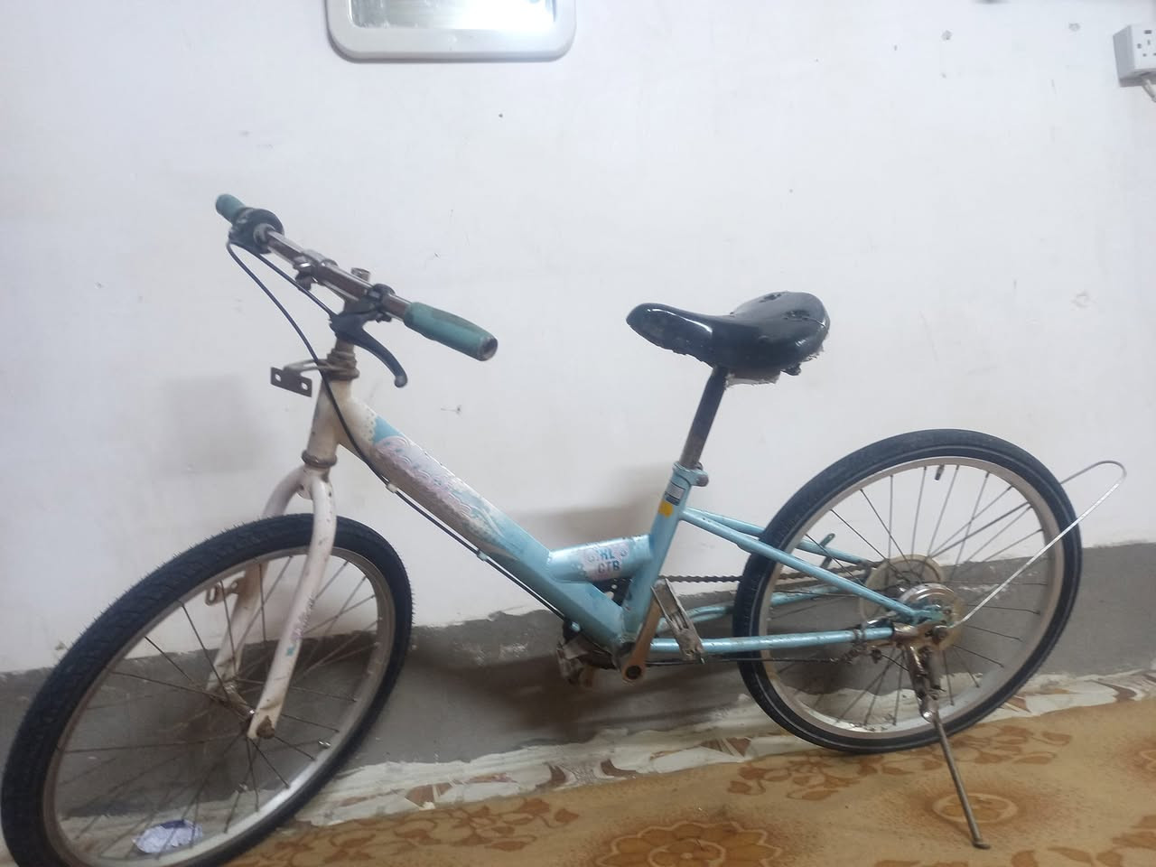 سلام عليكم باسكل للبيع كامل نضيف بريك بل مكان اي نقص مابي حجم 22
تأيرات جدد مكاني كربلاء حي العسكري
السعر ٤٠ وبي مجال
هذا رقمي ***********
