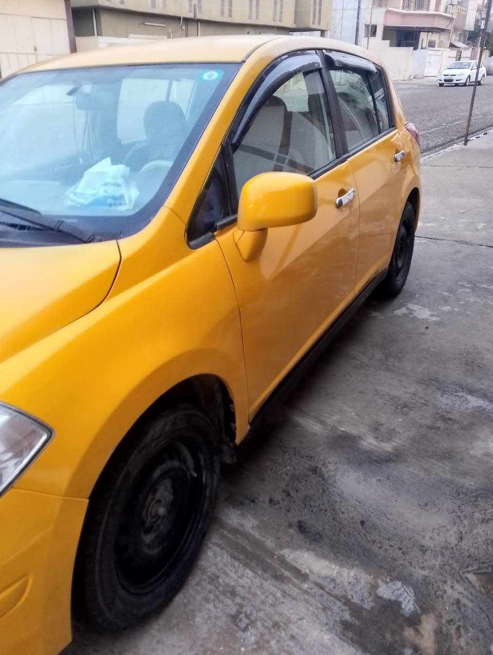 نيسان فيرسا 2009
السعر 60 وبيها مجال
***********
