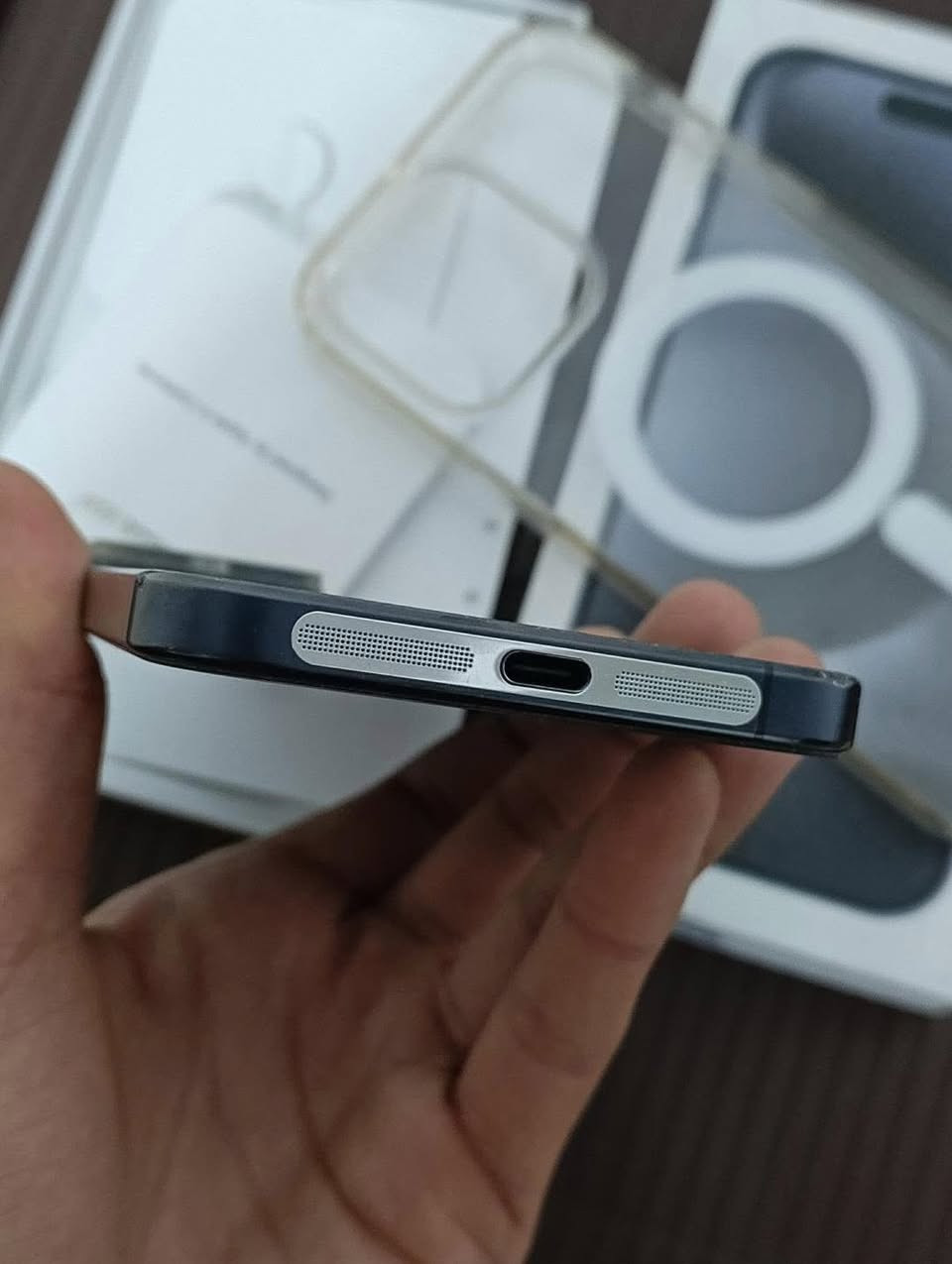 ايفون 15 برو ماكس السعر 875قفللل
ذاكرة 256
بطارية 85
كامل ملحقات
فقط ضهر بي فطر شاصي بي. خدش بصيط كدام عينكم عنواني بغداد التاجي منطقة المصابيح


**إذا كنت صاحب هذا الإعلان وتريد حذفه لأي سبب، رجاءا أرسل رسالة إلى الدعم الفني**