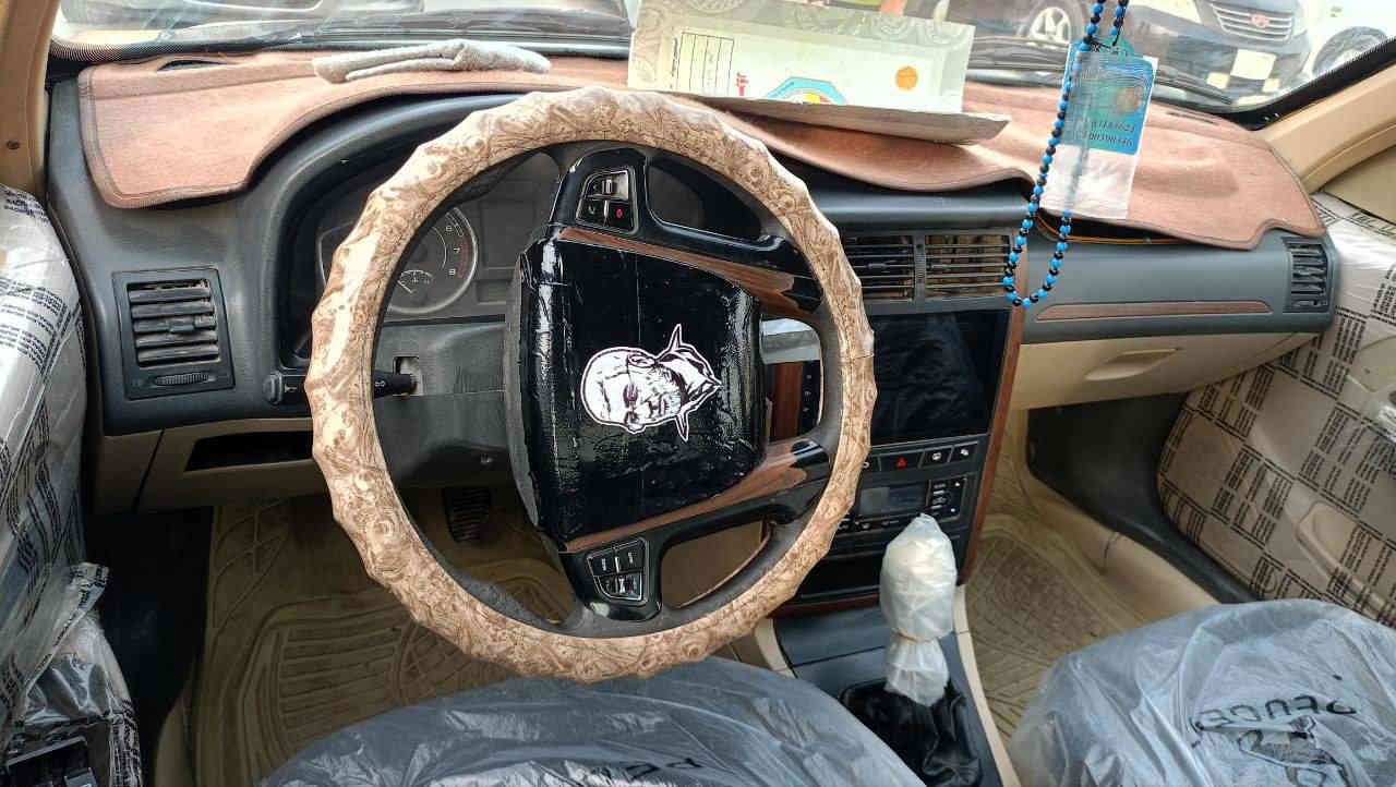 السلام عليكم بيجو بارص 2018 للبيع مكفوله فقط ضربه ب الجاملغ الخلفي جهه السايق كير مكينه خير من الله تبريد ثلج كهربائيات كله شغاله سياره مصفره رقم بصره مشروع وطني تتحول بكل المحافضات سياره صاعده هزه صار 4 اشهر تحويل ثاني يوم سنويه لل 2027 العنوان واسط كوت السعر 48 وبيه مجال رقم ***********  مستعجل علئ البيع
