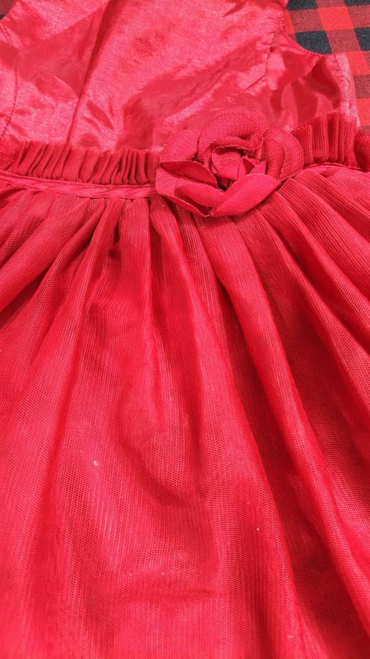 ملابس يلبسون سنتين ونص كلهم ب١٥
بس السودة ماخذتها ب٣٥ من lc 
كولهم ماركات


**إذا كنت صاحب هذا الإعلان وتريد حذفه لأي سبب، رجاءا أرسل رسالة إلى الدعم الفني**