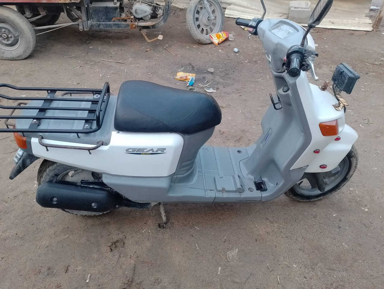 سلام عليكم دراجة بيكم للبيع السعر 450 وبيه مجال قليل العنوان البصرة شط العرب رقم الهاتف ***********
