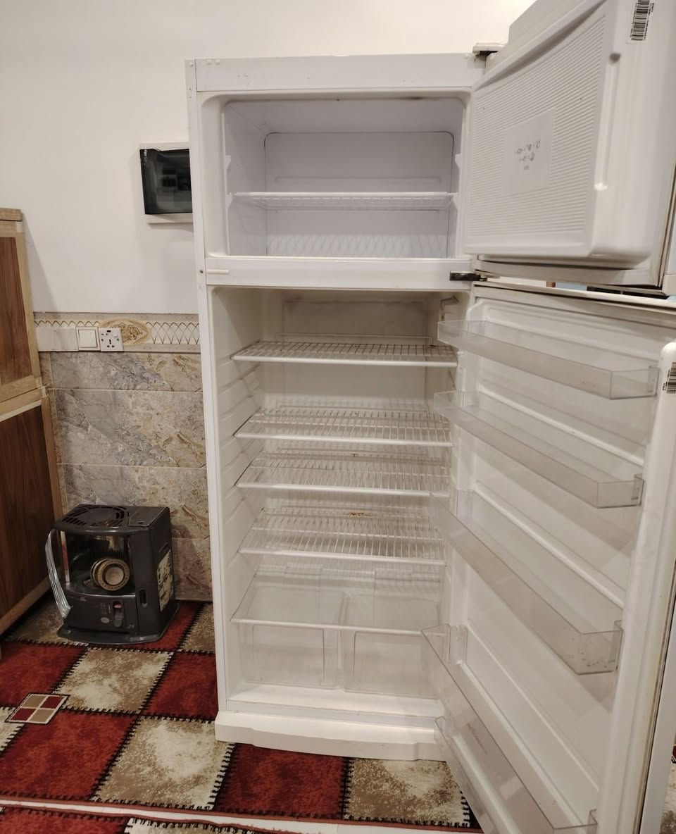 أغراض بيت مستعجلين على بيعتهن
شراي راسلني خاص او اتصل *********** 
ديوان 11 مقعد
طباخ مصري 5 عيون كله شغال
ثلاجه فستل 22 قدم تقريبا تجميد فول
شازلون
 مكاني الصابيات قرب جسر الدوار قريب علكاظميه
