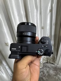 كامره سوني 6600 وياهة عدسه 50 ملم جديده كلش شتر 4k   07826138263