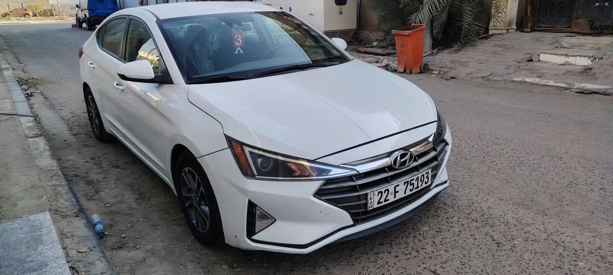 السلام عليكم..
اقراآ التفاصيل كامله
كلشي موضحلك
النتره 2020 وارد امريكي
ماشيه 65000
رقم أربيل دولي باسمي باسمي
حادثها جاملغ خلف السائق وباب خلف السائق ضربتها الخلفيه قويه كاصيلها جاملغ بس الوجه لان مايرجع حار صور الحادث مال أمريكا موجود بالنشر 
وبيها بنيد مصبوغ
سياره جديده وحلوه مامشتغله تكسي ابد مال جناي 
مواصفاتها..
تحديد مسار
قياده ذاتيه
كامره دواره
تحكم ستيرن
رادار اصطدام
٣ انضمه قياده..
تبريد مناخين منفصلات.....
...
تخم تاير جديد باتري جديد
كيرat  مكينه 2000 دوش  تبريد حداده كله 100/100
السعر 136 مع المجال
رقمي ***********
