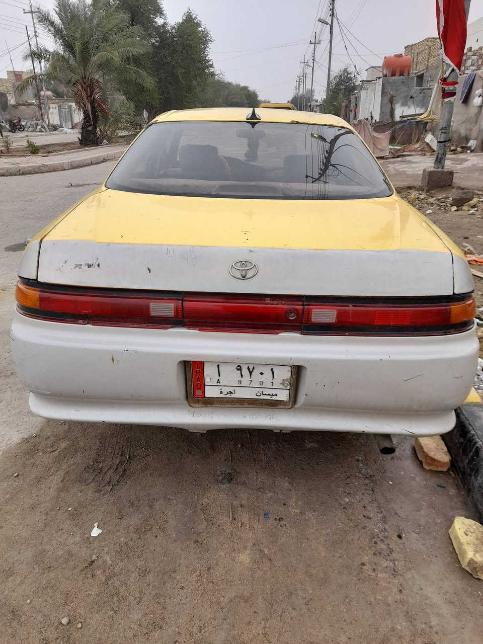 سياره موديل ٢٠٠٠ ماركه للبيع نضيفه بسعر مناسب .هذا رقم ***********
