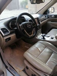 جيب كراند شيروكي 2014 خليجية مكفولة مواصفات لمتد فول مواصفات عدا الجكا...