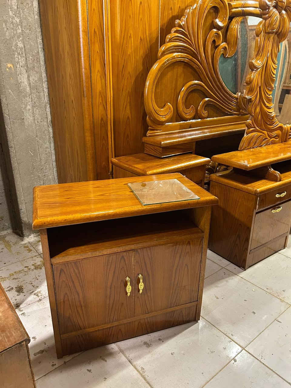 غرفه للبيع ⚜️🔱🔱
6باب ملحق 🚪صاج الكنتور دنك مهوكني فصال ظهر الكنتور جمبر نقش سوري شغل توصي ثقيل 
للاستفسار الاتصال على الارقام 
اسيا 📞(***********)
كورك📞  (***********
عنواننا
الحدباء معرض ابو حسون قرب مرطبات البحرين❄️⭕️⭕️
