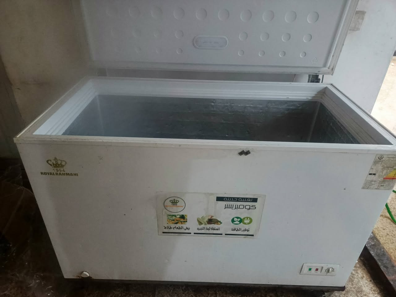 السلام عليكم

عارضه الحمره نضيفه للبيع السعر 250بيها مجال 

مجمده كبير اسفلها تعبان شغاله وتجمد السعر 150

مجمده صغير شغاله ونضيفه السعر 175

للاستفسار الاتصال
***********

***********
