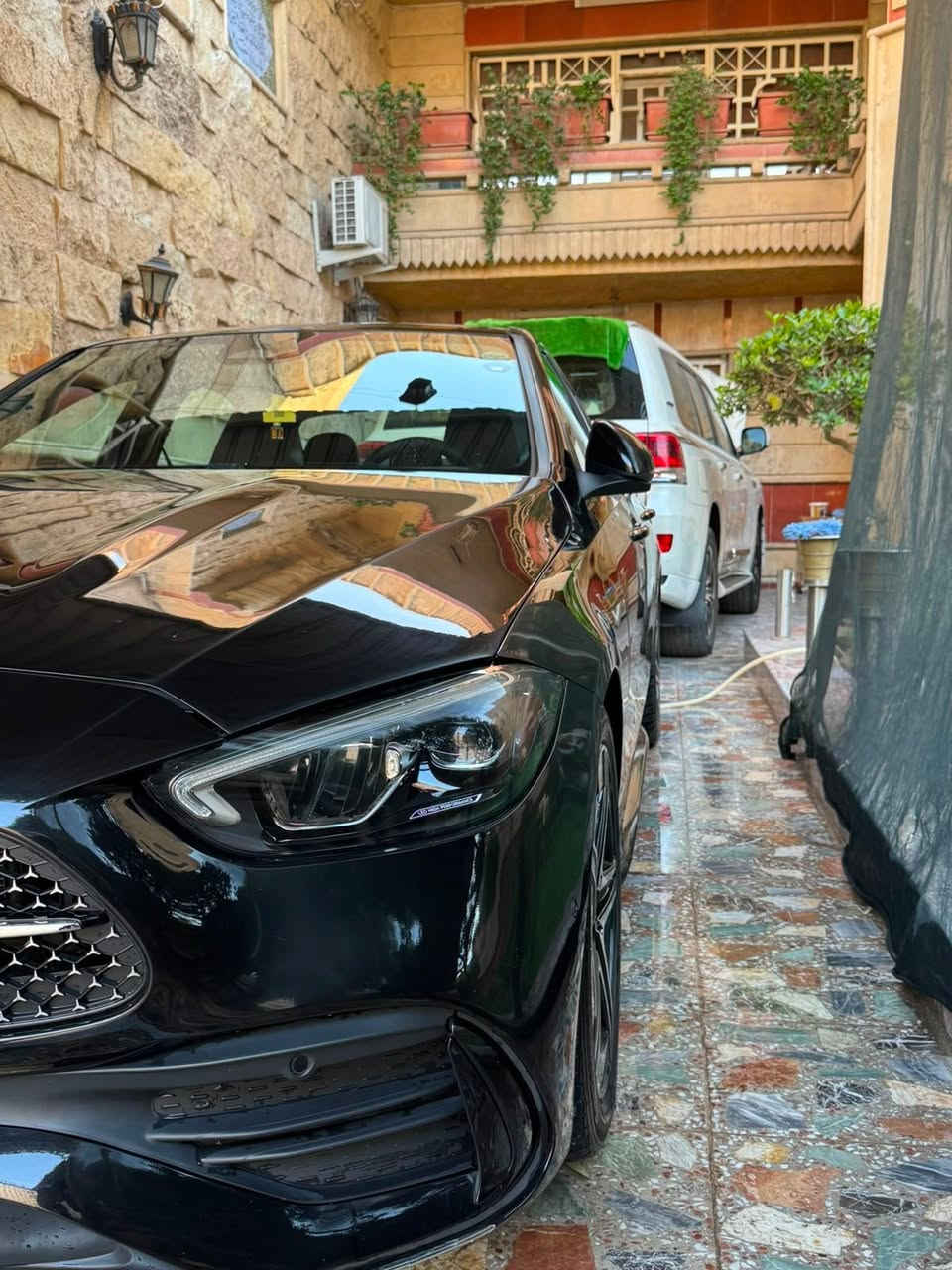مرسيدس c300 / AMG
موديل / 2024
فول مواصفات السياره 
مساج
تبريد مقاعد
تسخين
 خزن ميموري
ماشيه 25 الف
السياره نضيفه جدا جدا
تبديل بنيد فقط 
دفع رباعي ✅
السعر : 38,500$
للتواصل : ***********

