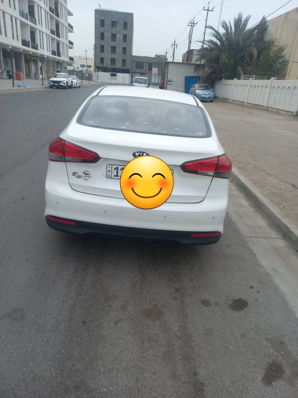 السلام عليكم 
كيا سيراتو k3 موديل ٢٠١٧ وارد كوري خط واحد 
محرك ١٦٠٠ gdi
داخل جلد بلادي
كشنات تدفئة تبريد 
مري شفط وكهرباء 
حساس هواي تاير 
حساسات خلفية وشاشة وكامرة 
منظومة تبريد جديدة بيها 
فول تحكم استيرن 
كير ست نمر 
٣ انظمة قيادة عادي واسبوت وايكو 
كير محرك برغي. مامفتوح بيهن 
بيها اربع قط صبغ بدون دواخل  جاملغ خلفي وامامي جهة اليمنة 
وبأب السائق 
والبنيد من شخوط بدون اي دواخل السيارة وين ما تحب افحصها 
دواخل بجم كبس .
رقم بغداد الجديد سنوية ل٢٠٣٠ 
السعر ١٠٨ وبيها مجال ...

***********
