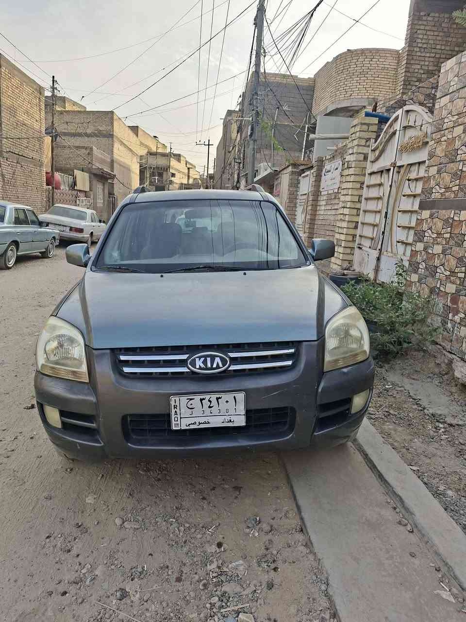 السلام عليكم
كيا سبورتج وارد سعودي موديل ٢٠٠٨ محرك ٢٧٠٠   ٦ اسلندر  السياره فول موصافات فتحه مثبت سرعه ع الشركه مابيه صبغ كلين مكفوله من الحادث والصبغ محرك كير تبريد صدر امامي وخلفي خير من الله رقم بغداد باسمي رقم الهاتف *********** العنوان بغداد البلديات السعر ١١٠ وبيه مجال
