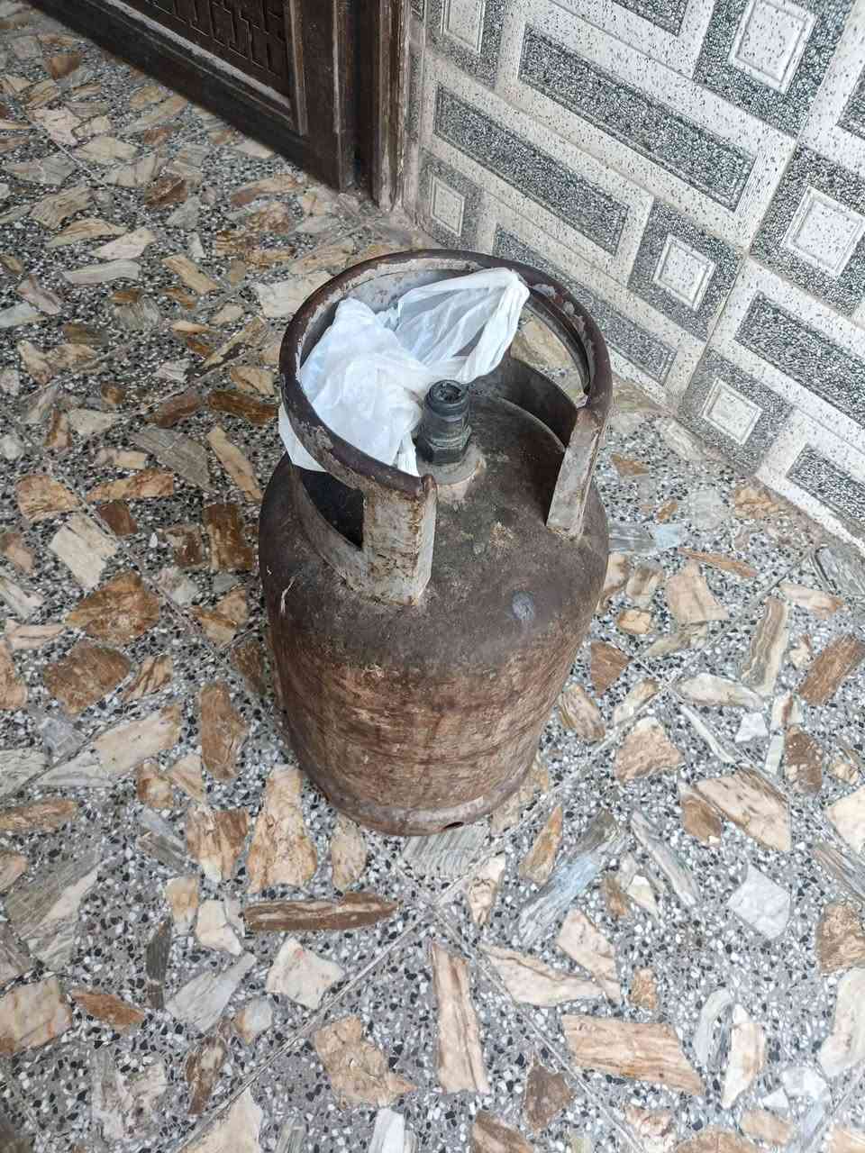 سلام عليكم غراض للبيع جدد مبرده جديده ستعمال شهر  دفعه كلش قوي غساله جديده 18كيلو  عجانه ودبه غاز  مجمده وبنكات عنوان بغداد ***********
