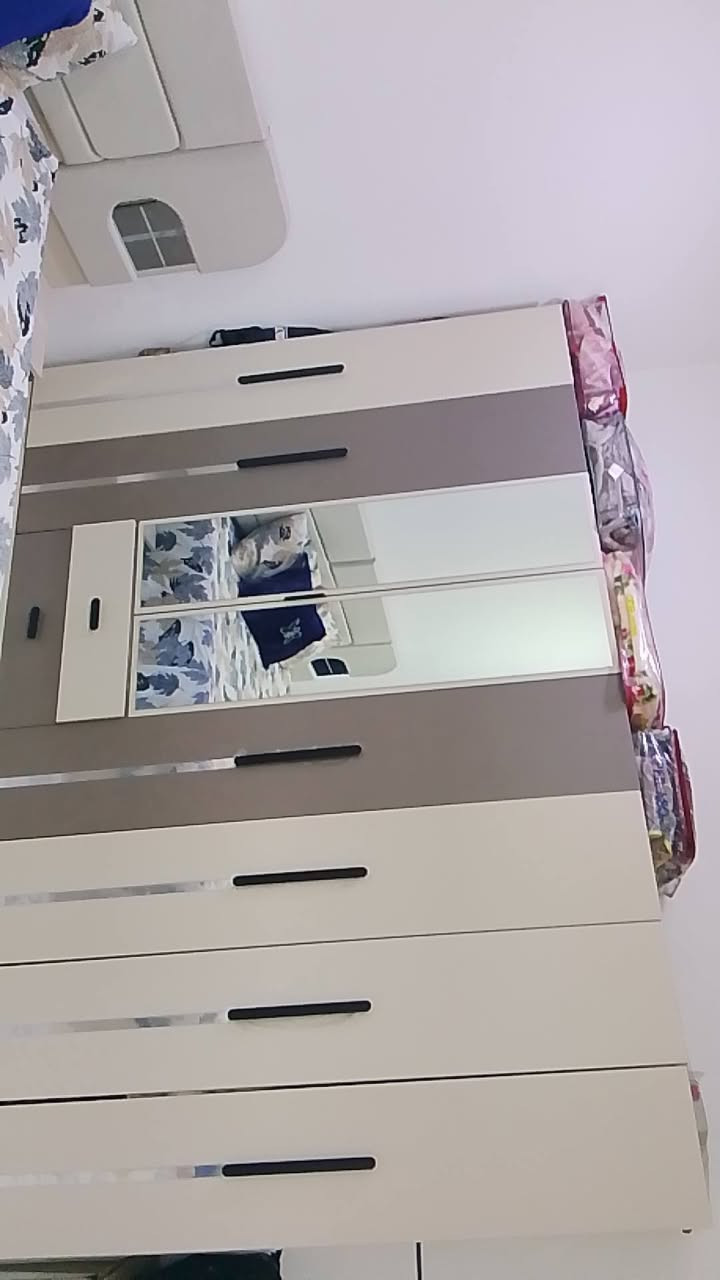 السلام عليكم عندي غرفه. تركيا للبيع استعمل  قليل جدا    مكاني بغداد البياع   الاستفسار خاص.


**إذا كنت صاحب هذا الإعلان وتريد حذفه لأي سبب، رجاءا أرسل رسالة إلى الدعم الفني**