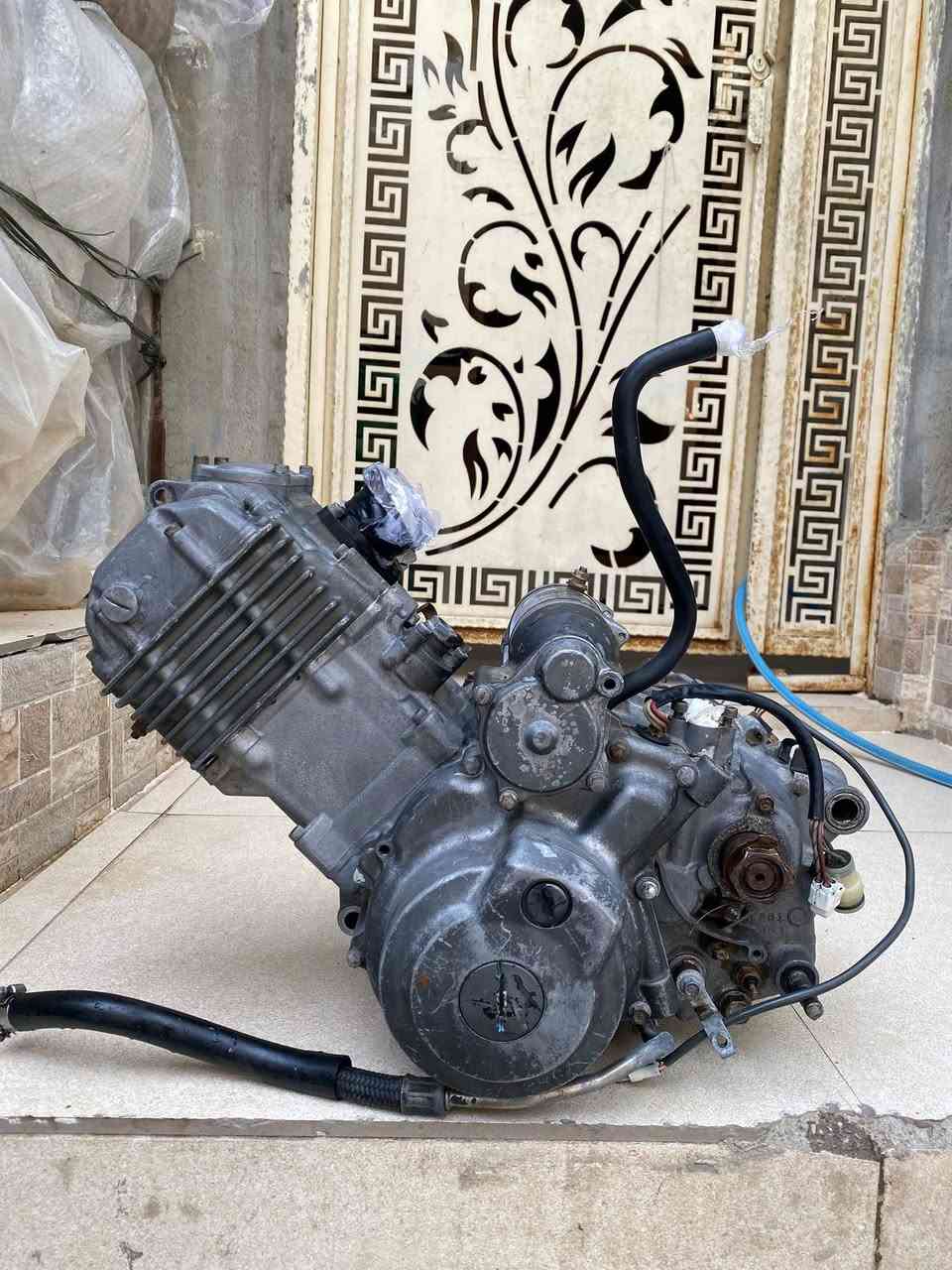 ماشەڵا یامەها ٧٠٠ ڕابتۆر شتیکی بیعەیبو مەزبوتە بۆفرۆشتن تاقم وەیار+دووکابلیتەر+ئەقڵ + کۆیل+کەتاوت+ دەسکی سلفبی بیلادی+دەمی دەکشن+ڕایتەر+تەنکی ڕۆن ساد کەرەوە کامل کاملە مەکینەکە بەس بەستنی ئەویت لەعەرزا ئیشی پی ئەکەم دڵت گرتی ئنجابیبە ڕەحمەتی خواتان لیبیت سعر تاقی مەکەرەوە پارەی مەکینەیەکی ئیرانیت پی نیە سعری ئەمە تاقی مەکەرەوە شوین سلیمانی ***********
