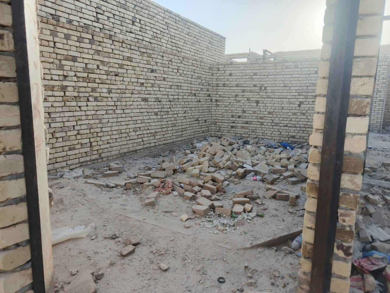 السلام عليكم البيت مساحه 200واصل سكف مكان ناصريه حي الفداء الشارع مدارس رقم الهاتف *********** شارع60 باقي تفاصيل خاص
رقم العقار24175
