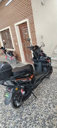 جديد السعر ٧٠٠ وبي مجال ٠٧٧٠٢١٢٩٦٥٥