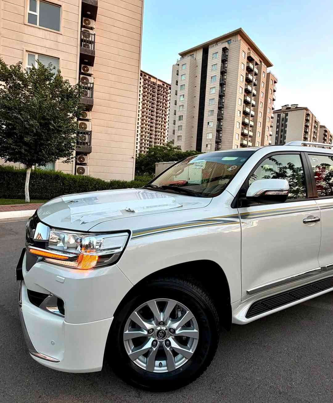 Toyota land crusir .  2016 . 97,000km

اللَّهُمَّ صَلِّ عَلَى مُحَمَّدٍ وَعَلَى آل مُحَمَّدٍ
ارخص سعر كل عيراق 📦📦

🔷 ملاحظه سياره ماشاالله نفص ماكو زيرو
🔷سياره تجديد اولا مرة
🔷سياره حتا سبير ما نزل 
🔷سياره (جيهان درجه اولا )
🔷كشنات (٣) دگم بيلادي 

🔷تويتا لاندكروز موديل (٢٠١٦) جيهان باب اولا
🔷سياره مواصفات (GXR)جيهان اصلي
🔷 (6)سلندر __ حجم محرك (4,000)     
🔷ماشيه (97,000) الف كيلو شرط شرط 
🔷مكفول كفاله عامه دعاميه لي دعاميه مكفول بدون صبغ بدون بارد بدون  
مكفوله كلشي شرت علي وزع شريكه 

🔷سياره گير محرك بشرت مامفتوح كل بشرت
🔷4 اطارات و ويل جديد شريكه شرط
🔷سياره داخل بيجي كوشنات جلد
🔷كامل غه راض مال شريكه موجود  

🔷مواصفات سياره 
(بصمه .. الانزلاق .. كشن جلد  .. ثلاجه ..   زينون .. هواء مزدوج .. نيظام ايكو ..
حساسيه الديك الموخره مرايات .. فتحه ..
تشغيل عن بعد ..  باب بصمه.. ٣ شاشات )

🔷سنويه هزه كل جديد مباشر حول
سنويه حتا ٢٠٣٠ جديد مباشر حول

🔷• نظافه ١٠٠٪ كامل سيرڤس بدون نقص 

🔷مكان سليمانيه
🔷سعر (442$)
🔷رقم . ***********
