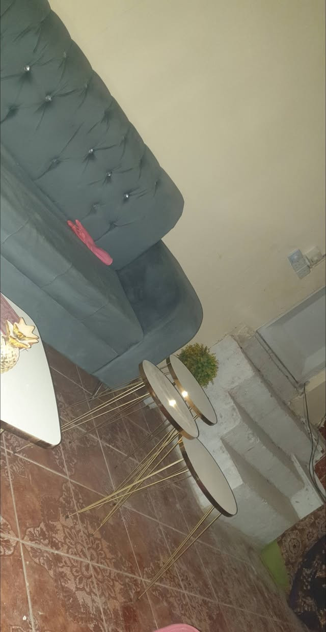 سلام عليكم
قنفات ثلاث قطع للبيع سعر ١٥٠ وبيهن مجال 
طبلات عدد ٤ 
٣ صغار وحده جبيره سعر ٢٥ الف 
مكاني نجف حي العسكري مدارس قرب الادله الجنايه 
*********** واتساب بي
