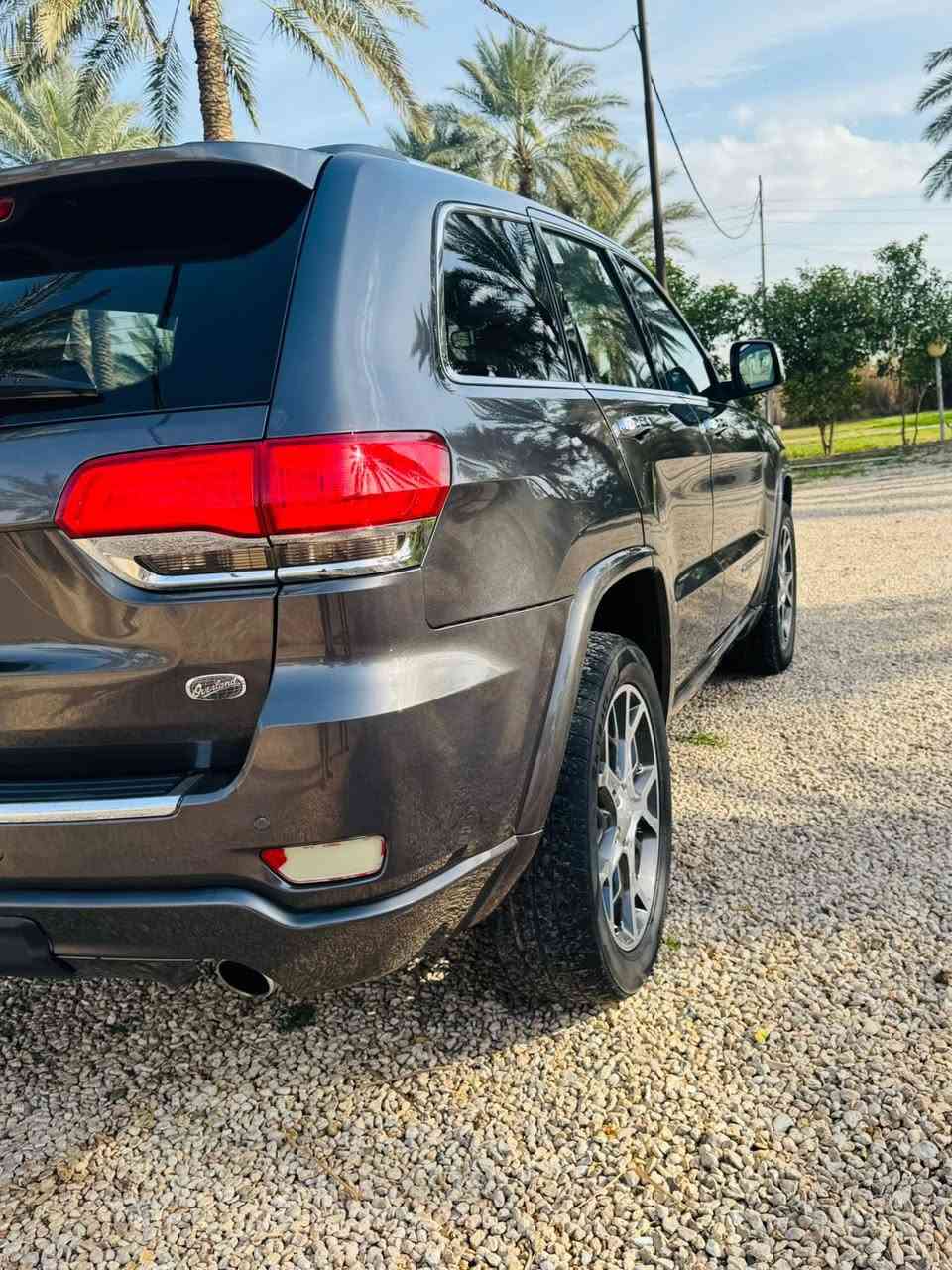 السلام عليكم ( السونار موجود بالمنشور )

جيب  لمتدفول أعلى فئه  فول مواصفات1/1

‏‎الموديل : 2019

-سقف فتحه

‏‎-المقاعد الأمامية كهربائية .

‏‎- المقاعد الأمامية تدفئة وتبريد

‏‎- نقطة عمياء بلمري رادار جانبي.

‏‎- فتحات usb للمقاعد الخلفيه 

‏‎- تشغيل عن بعد

‏‎-  تدفئة ستيرن . 

‏‎-  شاشة كبيرة . 

‏‎- حساسات 360

‏‎- صندوق كهربائي .

‏‎- حساسات أمامية اصلية .

‏‎- كاميرا خلفية  دواره  .

‏‎- زراك اوتو ويا الامطار.

‏‎- مرايا متحسسه للضوء العالي .

‏‎- محدد سرعة( كروز سرعة ). 

‏‎- رادار خلفي نظام بريك اوتماتيكي.

‏‎- نظام مانع انزلاق .

‏‎- جنطة كهرباء وفتح وسد عن بعد

‏‎- نظام معرفة ضغط الاطارات.

‏‎- نظام اقتصاد بالوقود eco.

‏‎- نظام sport

‏‎- نظام تقليل السرعة بالمنحدرات

محرك 5700

‏‎- مكان السياره بابل 

رقم بغداد وسنويه جديده  تحويل مباشر  
 الضرر /   قطعه وحده  /السعر 198 قفل سعر نهائي 
التواصل مع الرقم / ‭٠٧٧٢ ٣٣٠ ٧٧٤٩‬
