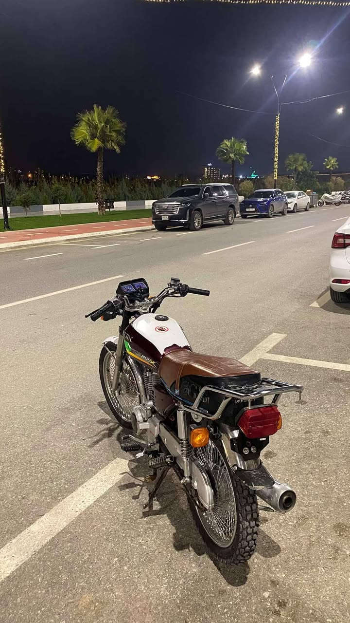 للبيع موديل ٢٠مكينه MKZكلش قويه ما شاء الله كهربائياتها يرادلها ترتيب السعر 400وبيها مجال
***********
