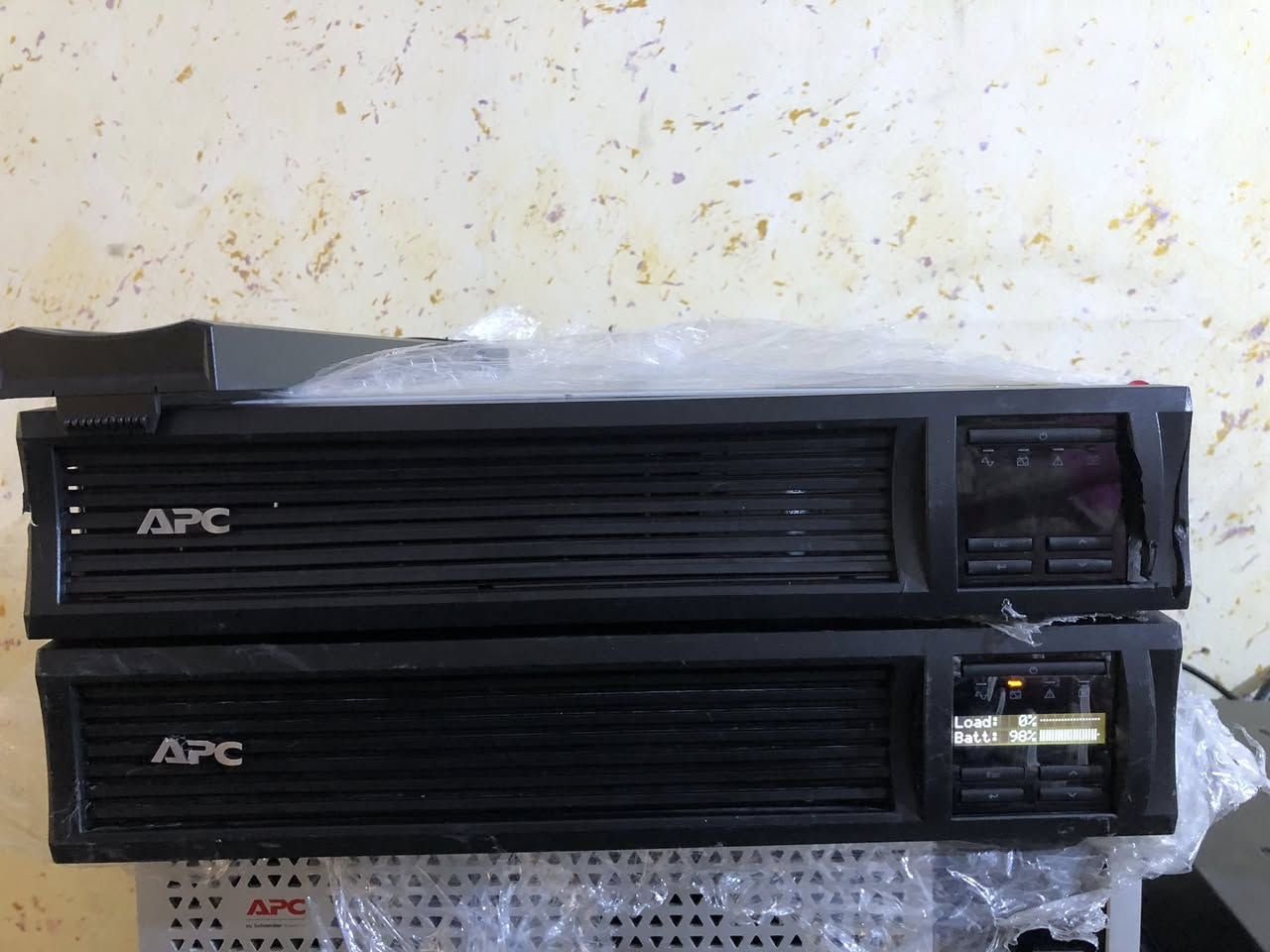 اجهزة اصليه كامل بطاريات اصليه حجم 1500  سعر القطعة ١٠٠ آلف بغداد يوجد تواصل ***********
