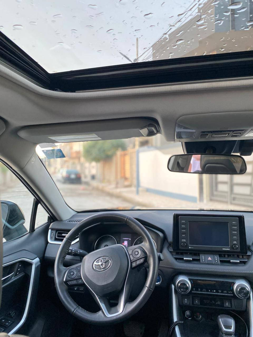 Rav 4 xle premium hybrid 
راف فور مديل ٢٠٢٢ XLE بريميوم محركها ٢٥٠٠ هايبرد وبانزين 
السياره فول 
فور ويل درايف 
فتحت سقف 
بصمه 
تبريد قطعتين 
كشنات جلد وخزن ميموري 
كشنات كهرب وتدفئه تبريد 
صندوك كهرب 
حساسات 
رادارات جانبيه 
رادار امامي خلفي 
هاند بريك كهرباء +اوتوهولد 
وضعيات قيادة سبورت ايكو نورمال 
هيتر ستيرن 
دخول ذكي 
ضررها قبغ صندوك مبدل اصلي شركه وبيها كرت أربع أصابع بالبونيد 
رقم نينوى الجديد سنويه جديده هزه جديده وبيها كابون 
سياره بسمي  
للتواصل  ***********
