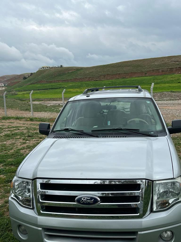 ‎فۆرد ئێکسپیدشن مۆدێل 2013 بۆ فرۆشتن
‎ڕەنگ رەصاصی
‎گێر و مەکینەی بەشەرت یەک شوختی بچوک لە دەرگای سەکن هەیە
‎3 مقعدە
115 مایل ڕۆیشتیە
‎ناو زەردە بێ بۆیاخ و بێ ساردە کوتە 
‎سەنەوی نوێیە تا ساڵی 2027
‎بەناوی خۆمانە 1.500.000 ملیۆنیک وپینج سەد هەزار غرامەی لەسەرە
‎شوێن : هەولێر 
‎سعری148$ وەرەقە 
‎ژمارەی خاوەنی : ***********
