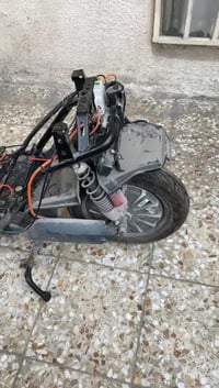 دراجة شحن • معها حادث • كهربائية