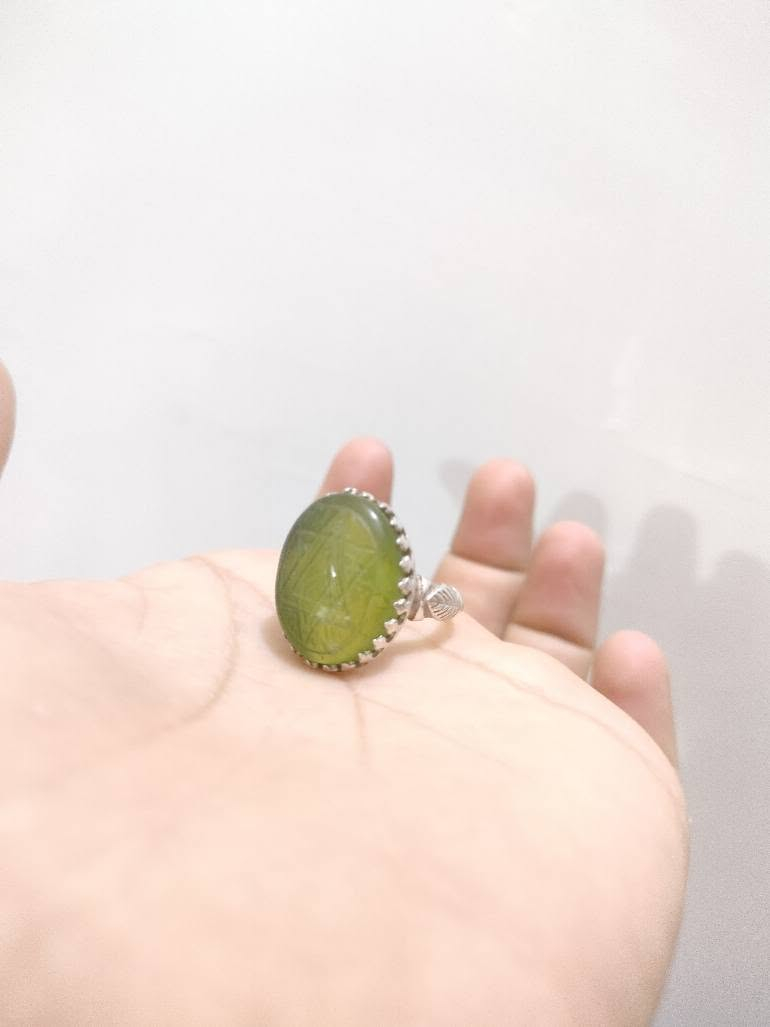 جمال اليشم الريحاني 🍒😍💚 قطعة جمالها يسولف فضة وحجر من النوادر مخطوطة حفر نجمة داود بسعر مناسب جدا اريده ٦٠ مكاني كربلاء يوجد توصيل لجميع المحافظات واتساب *********** /*********** 😍💍🍒💎💚💚💚💯 كربلاء, العراق

