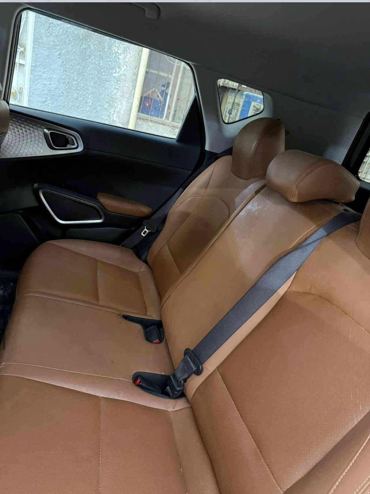 السلام عليكم مرخصت ابو الكروب للبيع كيه صول مديل الفين 2023السياره دخول جديد امرقم بغداد السياره ليبل وحد بدون ايرباك مكينه وشواصي ولغود مكفول مواصفات السياره اثلاث انضمه قياده رادار توقف ذاتي  مكينه الفين دوش ويجد مصفات لم يت ذكرهى  امانت لله السياره جديده سونره موجود مكان السياره بغداد  سعر السياره 148 وبيه مجال للستفسار ***********
