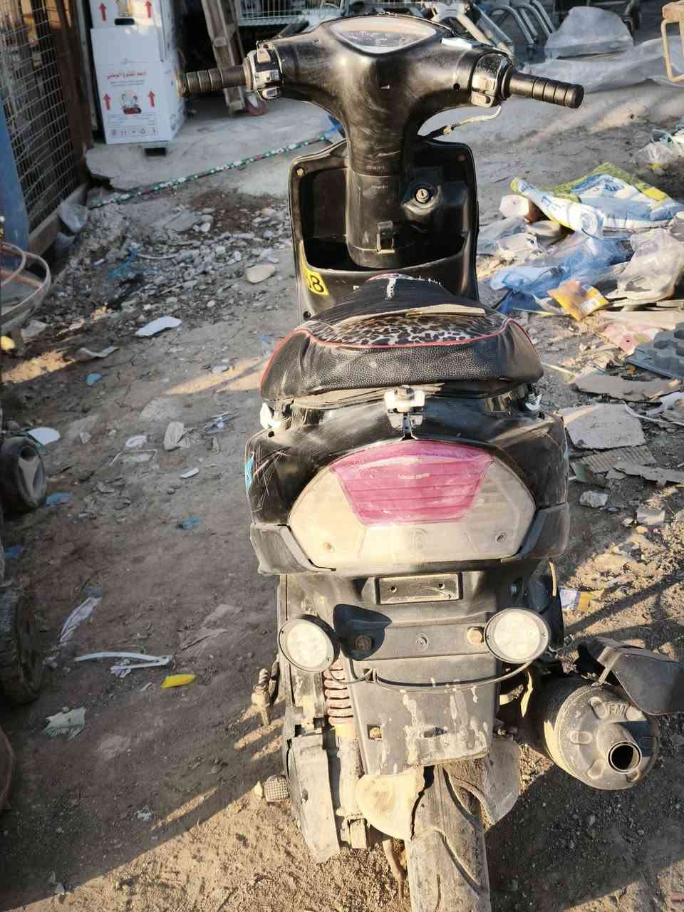 للبيع
السلام عليكم دراجة ماكس عدله 
دراجة مكفولة 
السعر 450 وبيها مجال 
رقمي ***********
