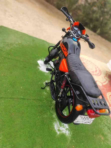 دايون جبلية لبيع رقم صارله شهر من طالعه من الوكيل مكفوله سعر (مليونين 200)***********
