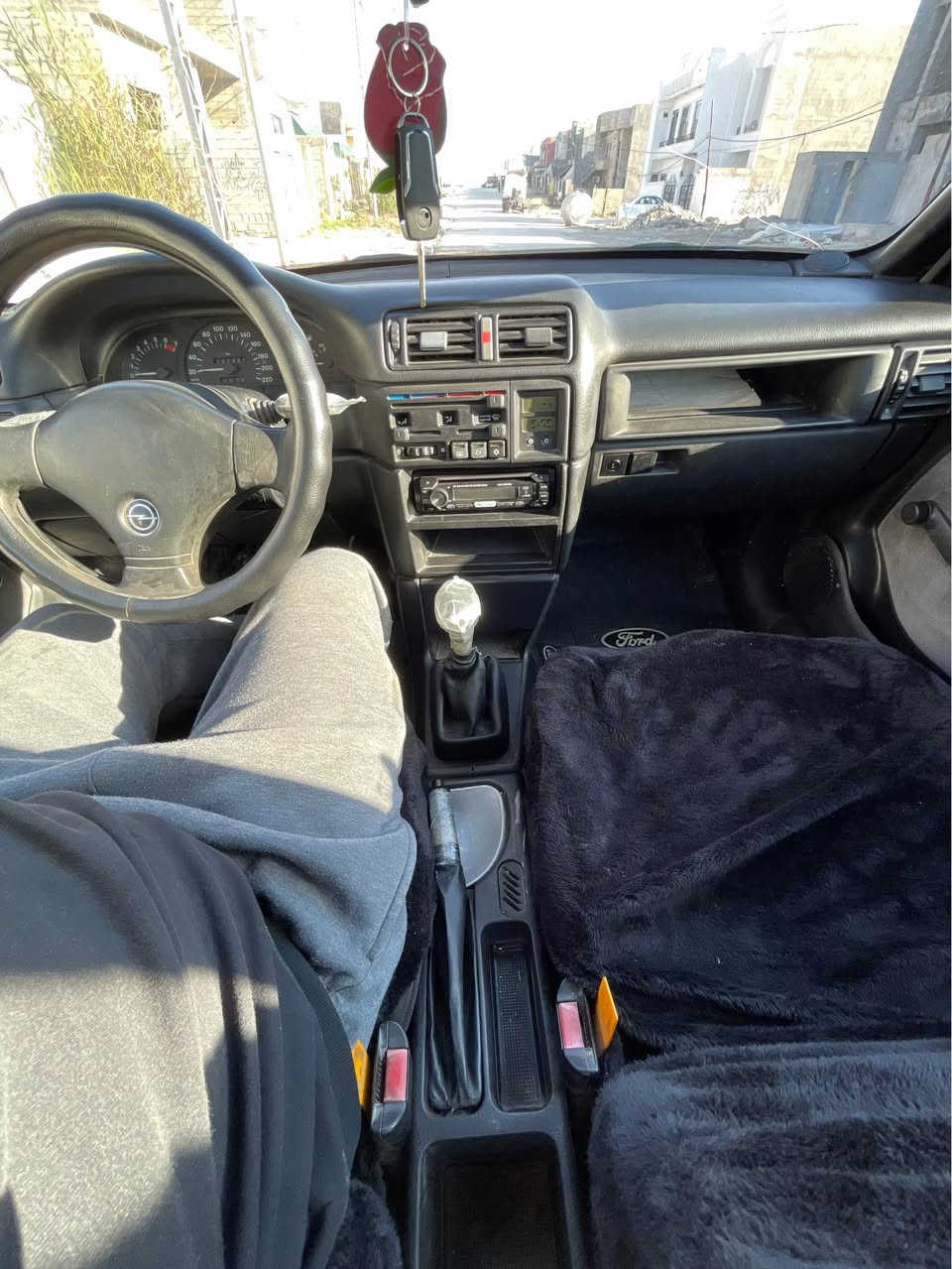 اوبل فيكترا
موديل ١٩٩٢
محرك ١٨ مرغوب
الكير محرك شرط
كهريايات شرت 
ما ناقص برغي
سلايت
قفل مركزي
هزه جديد 
سنويه ٢٠٢٣
باتري جديد صار يوميد شديت
تايرات وصط
مكان سياره كركوك
***********
*********** كركوك, العراق
