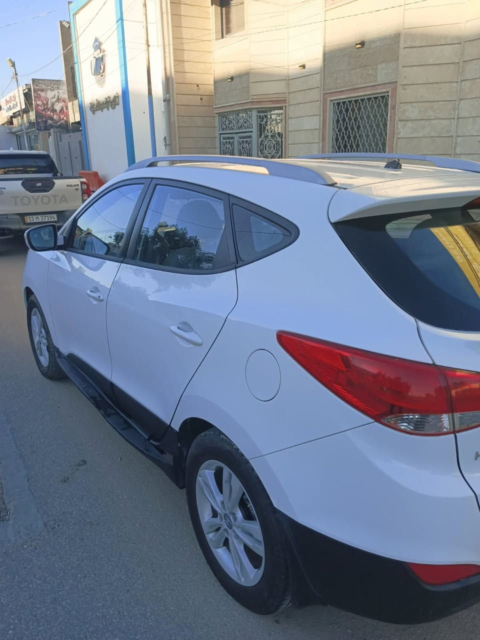 السلام عليكم مكلف بالنشر
توكسان 2014
كير مكينه مكفولات
تخم تاير جديد 
تبريد ثلج تدفئه 
السيارة حلوه و جاهزه ع اخر حبه
بيها ملاحظات مثل ماموضح بالصور وصبغ بالقمارة شي بسيط اثر طابوكه وكاعه عليه
سنوية نافذة مالكها نجف مداورها بالنجف
سونارها موجود
السعر 139 مجالها بسيط
الاستفسار اكثر اتصل ع رقم 
***********
