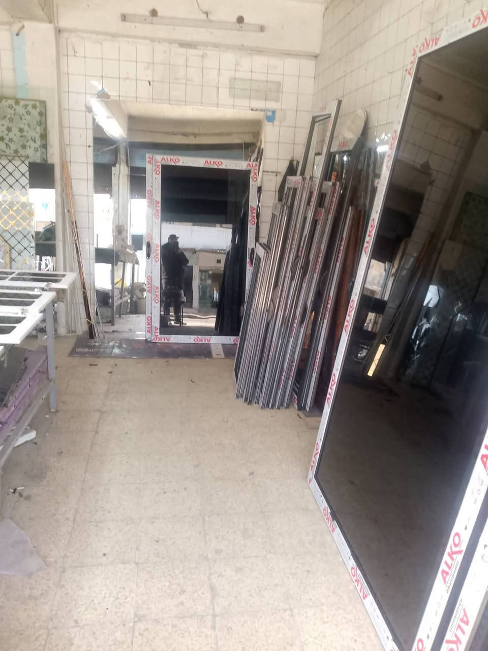 السلام عليكم محلات ابو مريم الحمداني للبيع وتركيب الزجاج كافه انواع الزجاج ابيعلكم جوه السوگ الموقع موصل حي الكرامه التوصيل مجانا علينا ونشتغل سلايتات جام اسود فحمي سعرو 8 دولار مع الشغل
***********
***********
