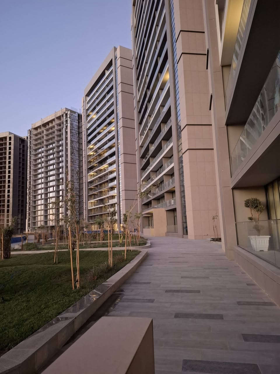 🏡 شقة للإيجار في مجمع أبراج ميلينيوم السكني

✨ فرصة مميزة للسكن في أحد أرقى المجمعات السكنية.

📐 المساحة: 208 م²
🌇 إطلالة خارجية مميزة
🏢 شقة واسعة بتصميم عملي وموقع ممتاز داخل المجمع.

📞 للاستفسار والحجز:
***********
