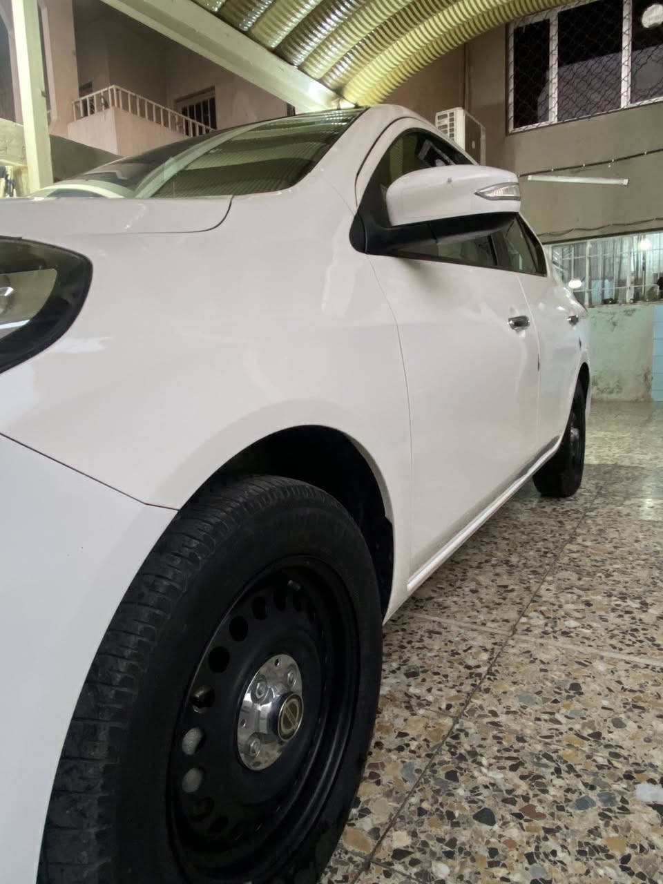 سلام عليكم 
نيسان سني للبيع موديل 24 
الممشى 20 الف بحالة الزيرو نظافه 100‎%‎
رقم اربيل بسمي السيارة تحويل بسمك فقط 

السيارة كفاله عامه حتى الاسبير منازل 
بيها شخط فقط 

السيارة بيها دوشمه مقاعد + ارضيه

السعر المطلوب 128 وبيها مجال 

مكاني بغداد / البلديات 
***********
