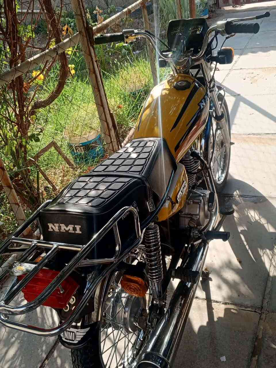 سلام عليكم دراجه تعمير مكينه رابيدو 23 مفتوح ولفات والشاصي برفاز 2014 الدراجه اوراق أصولي وماشي بل رقم باقيه فقط تسليم رقم وسنويه واغراض كله نامه 23 سعر 850 وبيه مجال


**إذا كنت صاحب هذا الإعلان وتريد حذفه لأي سبب، رجاءا أرسل رسالة إلى الدعم الفني**