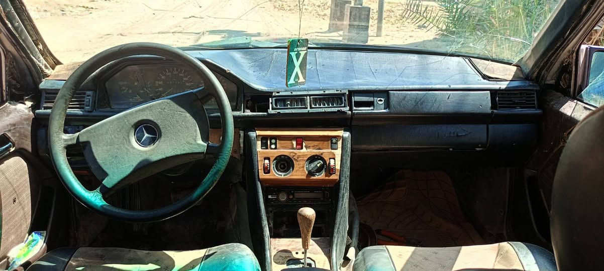 السلام عليكم .🇩🇪 مرسيدس دب 🇩🇪 موديل 1⃣9⃣8⃣7⃣
محور ياباني مكينه vvT 2500  كايمه مكينتها بيها صوت 
رقم الماني الأنبار سنويه عظم ♻️ راعيها متوفي نعرف اهله الي يريد يحولها انطي مستمسكاتهم كامله وعنوانهم 
تخم تاير جديد  + تخم ويل مميز  🥇⭐
سيارة حلوة وسعرها 13 ورقه على هذا الوضع 
السعر ، 13  روقه فقط بيع مستعجل  قفل 🔒🔒🔥
العنوان النجف حي النداء 🇮🇶
راعيها متوفي و نعرفه حق المعرفه 
ابيع سنويه ومكاتبه وتكفل سرقه وعشائر ✈️
***********
