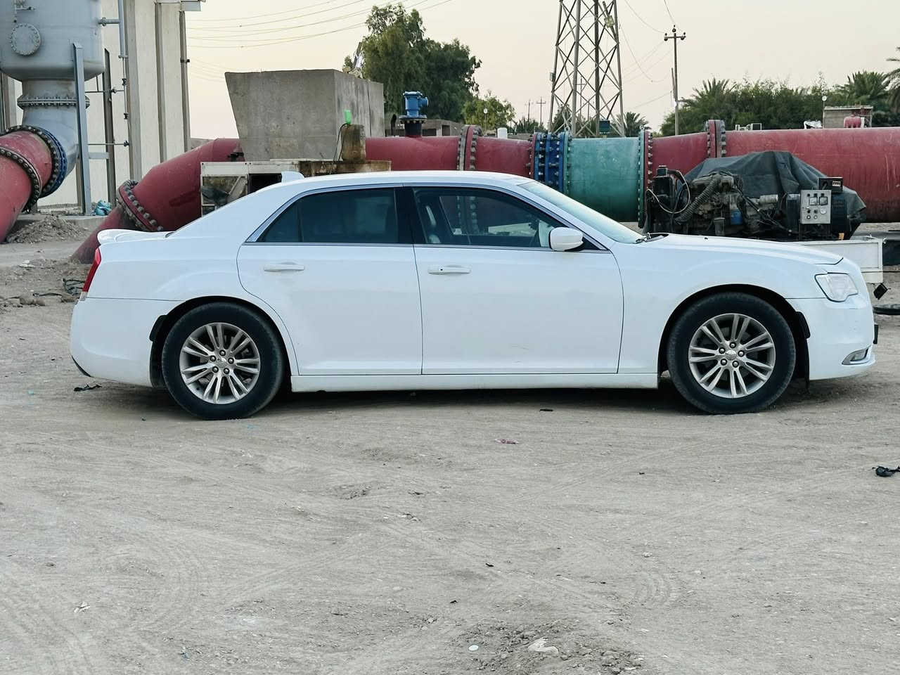 اوباما موديل 2015 لون ابيض محرك 3600 ويل مكسيكي حادثها بنيد ومدكر البنيد مبدل نفس اللون اصلي والمدكر مصبوغ السيارة حلوه و جاهزة من كلشي ما مشتغلة خط استخدام شخصي ماشية تقريباً 160 الف ميل غرفتها جديدة منظومة تدفئة و تبريد كلها جديدة السعر 180 رقم ذي قار انكليزي باسمي
***********
